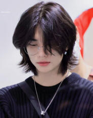 hwang hyunjin